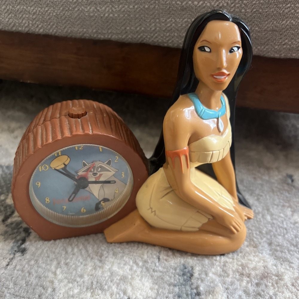 1995 Disney's Pocahontas deluxe Musical Pocahontas Alarm Clock Works